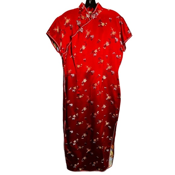 Vintage Red Satin Cheongsam Gown -β Sz. M/L - Picture 2 of 7